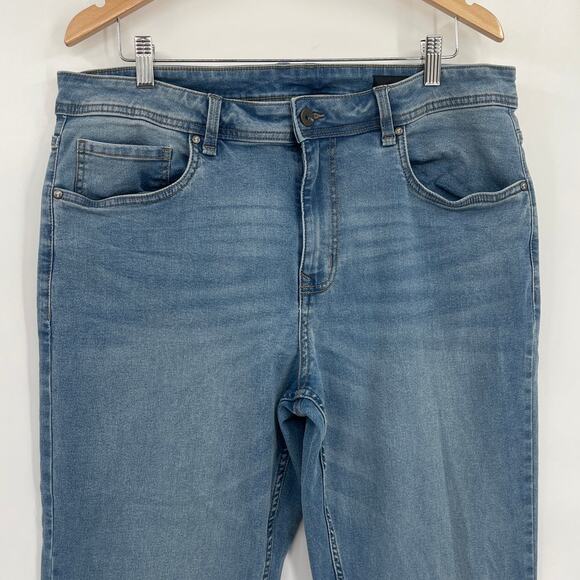 TPJ Bootcut Mens Jeans Sz  35x36 Lightwash Stretch Western Americana Ranch Dad - Picture 2 of 9